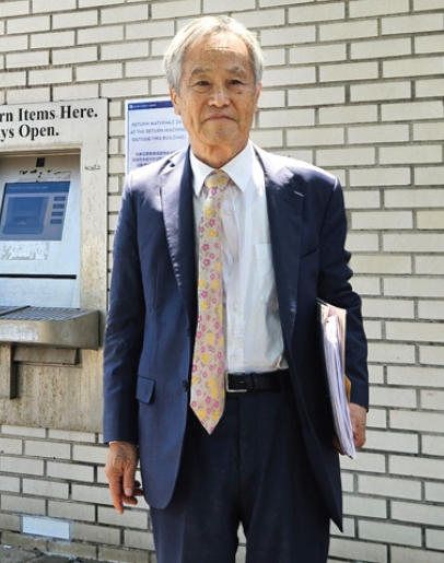 퀸즈공립도서관 ‘1급 간병인 국가자격증 무료교육’을 주관하는 아메리칸 자원봉사센터(AVC)의 벤자민 김 대표.  [사진 퀸즈공립도서관]