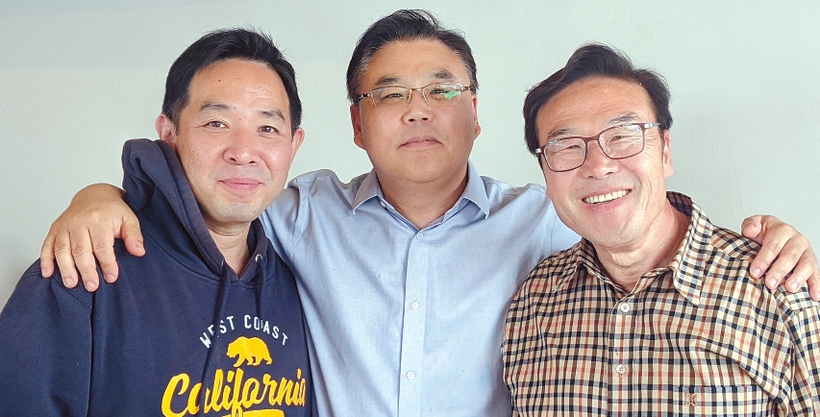 (왼쪽부터) 주강사로 나서는 앤디 김 목사, 송정훈 대표, 김인철 이사장.