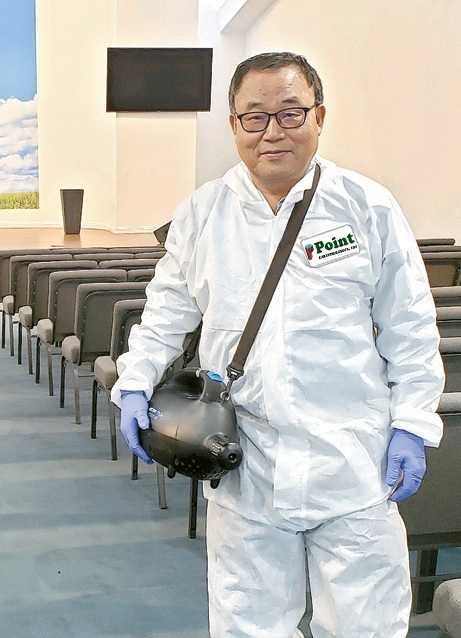 꼼꼼한 현장 서비스를 강조하는 포인트 엑스터미네이터 조현규 대표.