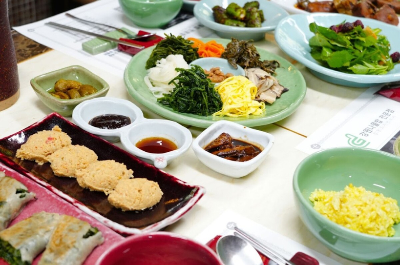 ▲영월 '산속의 친구들'. 단종의 밥상