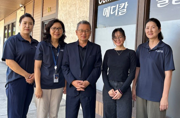 코리안커뮤니티서비스의 메디캘 신청 전문가들. 왼쪽부터 김문경, 사라 김 상담사, 김광호 디렉터, 오현정, 프랜시스 김 상담사. [KCS 제공]