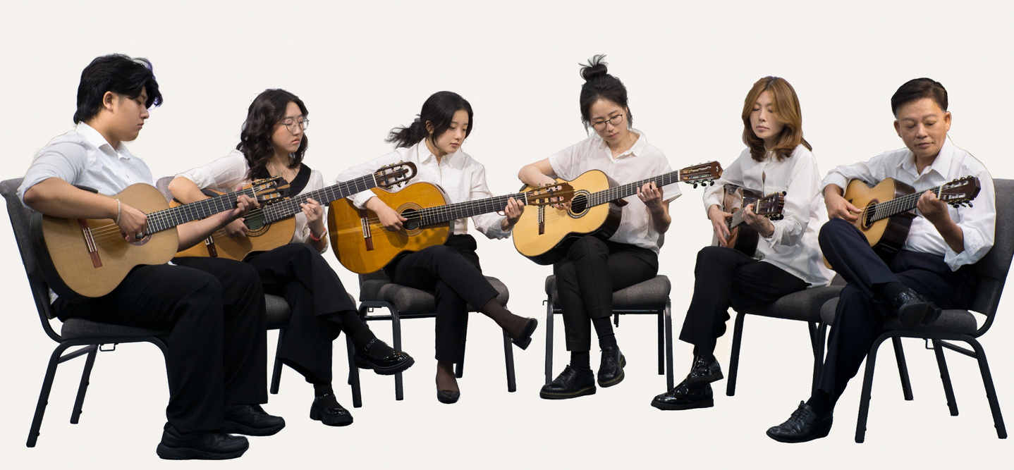 오는 6일 정기연주회를 여는 여섯줄사랑 기타 앙상블. 맨 오른쪽이 케빈 김 단장. [기타 앙상블 제공]