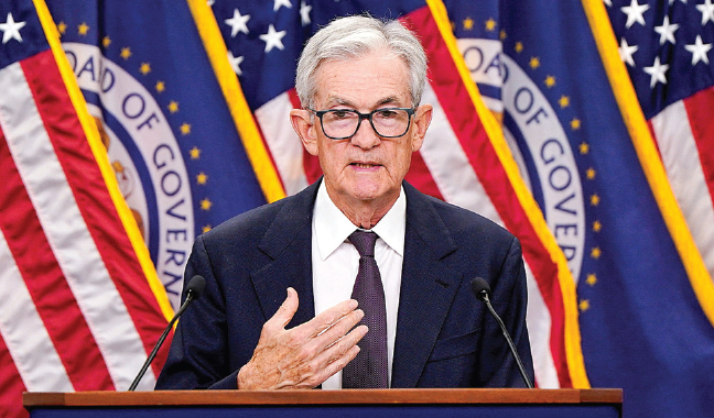 제롬 파월 연준 의장이 17일 연방공개시장위원회(FOMC)의 기준 금리 인하를 발표하고 있다. [로이터]