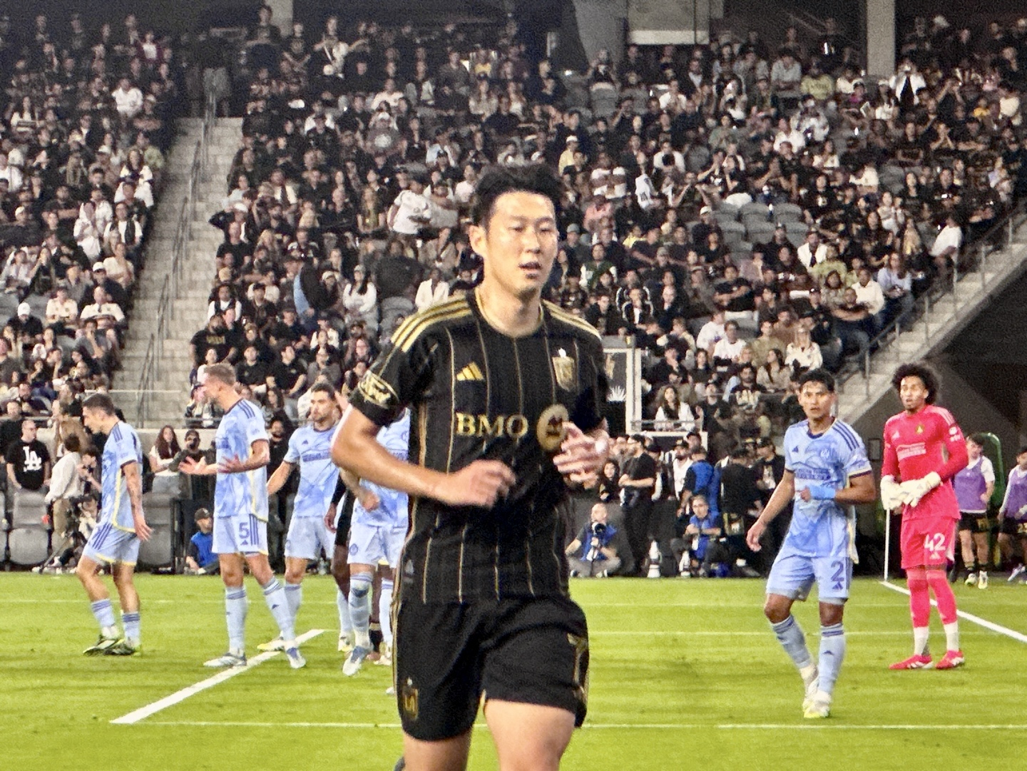 손흥민이 속한 LAFC가 애틀랜타 유나이티드와의 경기에서 전반전을 주도하며 마무리했다.
