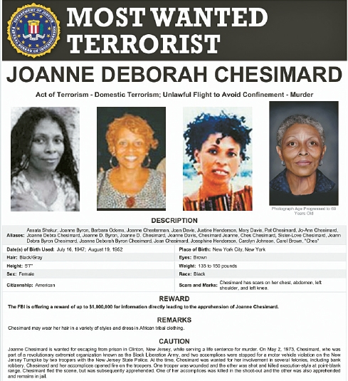 미국 최초의 여성 테러리스트로 지명 수배된 아사타 샤커의 FBI 수배전단 사진. [FBI]