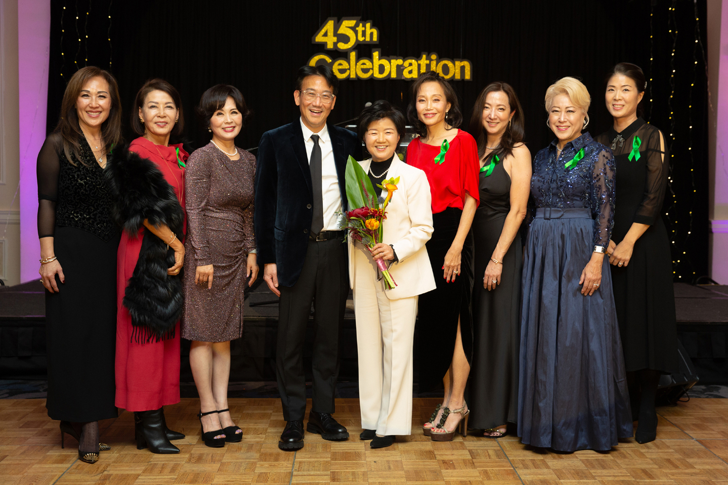 지난 14일 열린 AWCA 창립 45주년 연례 만찬에는 줄리 다인스 이사(왼쪽부터), 제니퍼 추 이사, 제미경 사무총장, 존 리 박사, 최경희 교수, 수잔 권 이사, 페기 박 이사, 윤미옥 이사, 백나영 이사 등이 참석했다. [사진 AWCA]