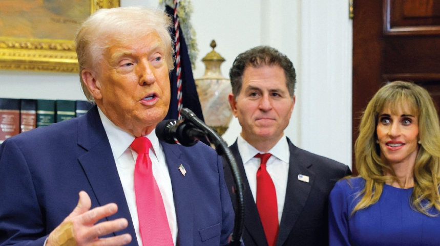 델 테크놀로지의 창립자 겸 최고경영자(CEO)인 마이클 델 부부가 미국 10세 이하 아동 금융투자계좌 종잣돈 지원에 62억5000만 달러를 기부하기로 했다. 델 부부 기부금은 이른바 ‘트럼프 계좌’ 프로그램을 보조해 지난해 이전 태어난 10세 이하 아동 2500만 명에게 250달러씩 제공하는 데 쓰일 예정이다. 2일 백악관에서 델 창업자 부부와 함께 기부 내용을 발표하는 트럼프 대통령.  [로이터]