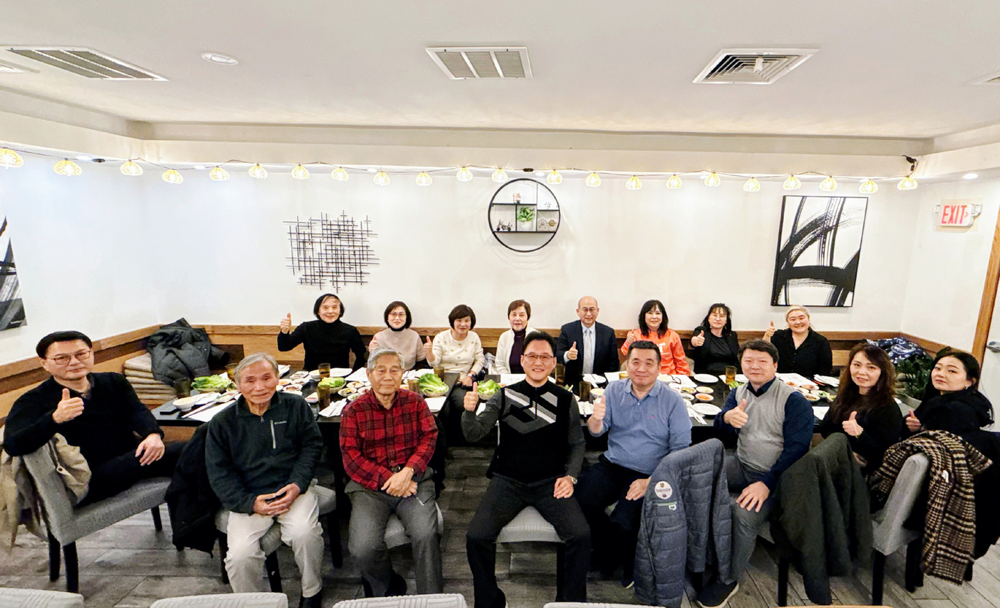 재미부동산협회(회장 찰스 최)는 2026년 새해를 맞아 지난 7일 힘찬 출발을 다짐하는 신년하례식을 개최했다. 참석자들은 새해 주요 사업 계획을 공유하고, 전문가 세미나·골프대회 등 주요 일정과 사업 방향에 대해 논의했다. [재미부동산협회] 