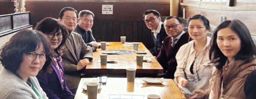 대뉴욕지구한인상공회의소는 지난 13일 상공회의소 사무실, 플러싱 병천순대 식당 등에서 미팅을 갖고 조직 구성과 취임식 관련 내용에 대해 회의했다. [사진 대뉴욕지구한인상공회의소]