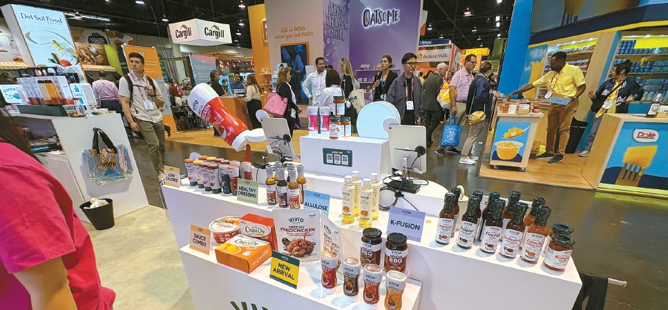 애너하임 컨벤션센터에서 열린 45회 국제자연식품박람회 행사장에 마련된 동원그룹 부스