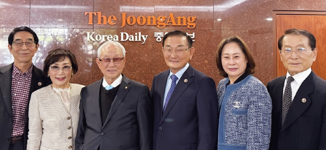 (왼쪽부터)이승만대통령건국기념사업회의 장준구 창립위원, 장혜숙 창립위원, 박형만 이사장, 박요한 회장. 글로리아 이 창립위원, 전세문 부회장. 