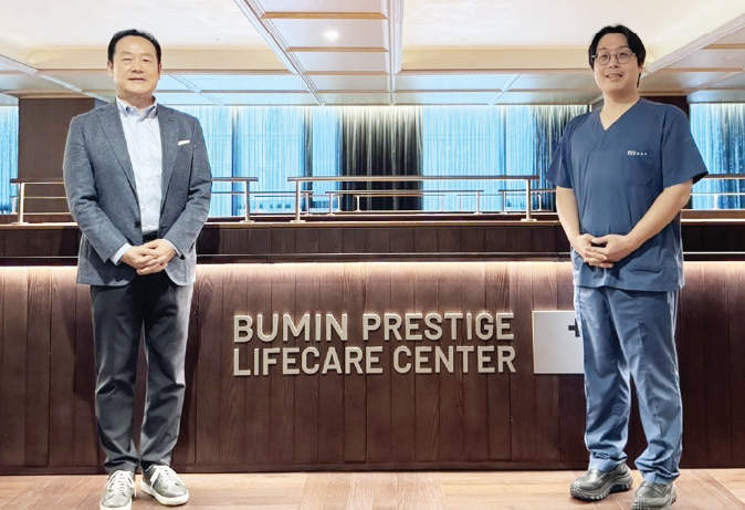 대뉴욕지구한인상공회의소 문 조 회장이 최근 한국 부민병원 산하 부민 프레스티지 라이프케어센터를 방문한 뒤 회원들을 위한 연계 프로그램을 추진한다고 밝혔다. 조 회장은 “시간이 부족한 기업인들이 짦은 일정 안에도 건강검진을 병행할 수 있도록 적극 지원할 것”이라며 “회원들은 향후 한국 방문 시 전체 금액의 10%를 지원받을 수 있다”고 설명했다.  [대뉴욕지구한인상공회의소]