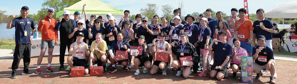 ‘Run for Love 5K’ 대회 참가자 가운데 전체 및 연령별 1~3위 수상자들이 기념 포즈를 취하고 있다. [사진 크리스찬저널]