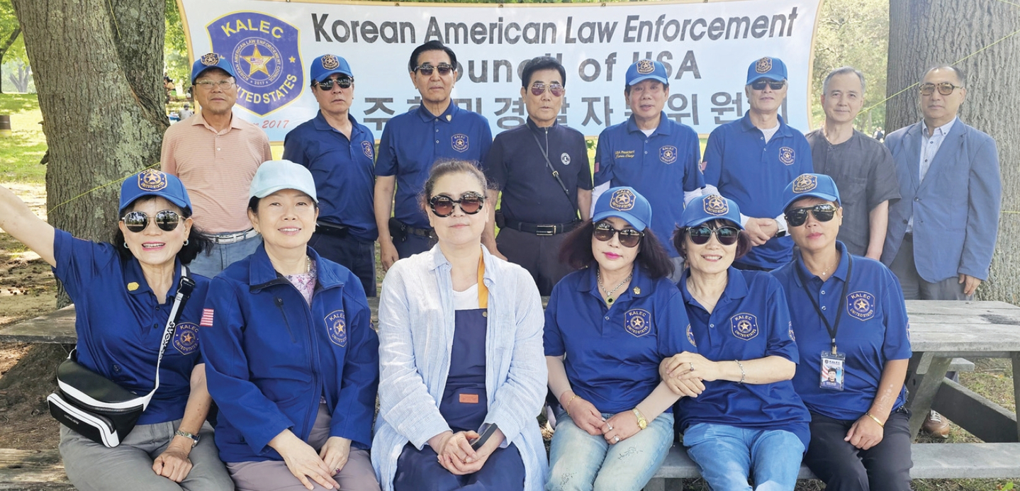 미주한미경찰자문위원회(총회장 정영열)는 지난 25일 뉴욕주 선킨메도파크에서 7월 월례회와 야유회를 겸한 워크숍을 열었다. 이날 독립운동가 유관순 열사의 증손녀 유해경씨가 독립운동의 역사와 유 열사의 애국정신을 소개했으며, 참석자들은 나라사랑의 의미를 되새기고 회원 간 친목과 화합을 다졌다. [미주한미경찰자문위원회]