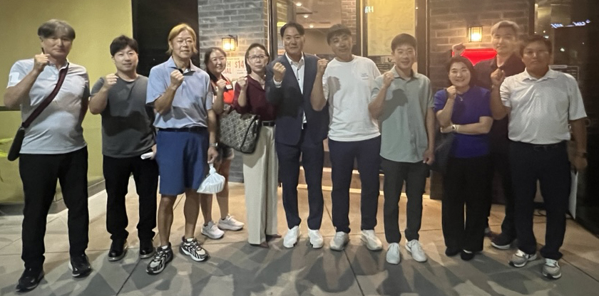 재미대한 OC체육회 임시총회 참석자들. 가운데가 최재석 회장. [OC체육회 제공] 