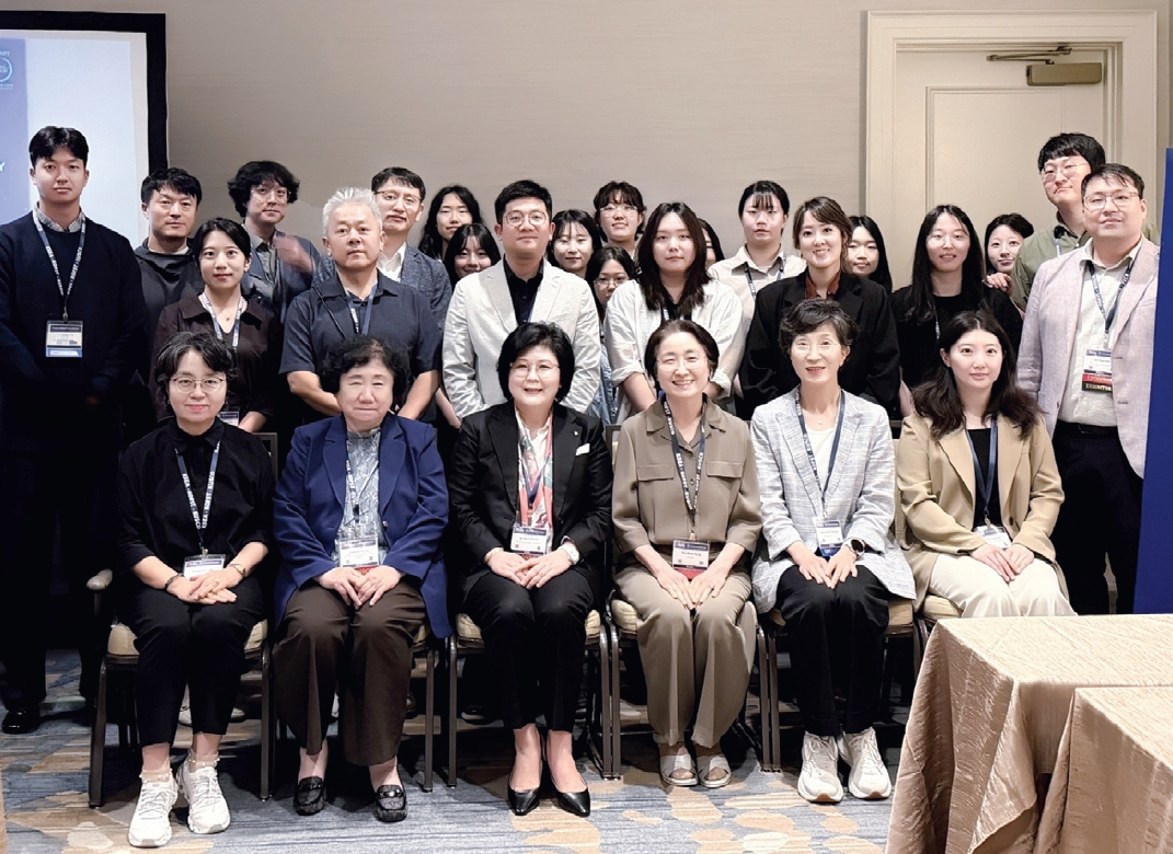 숙명여자대학교(총장 문시연)는 지난 5일부터 8일까지 플로리다주 올랜도에서 열린 ‘2026 한미과학자대회(UKC 2026)’에 참가해 글로벌 연구 협력 확대와 우수 연구자 유치를 위한 교류 활동을 펼쳤다.  [숙명여자대학교 제공]