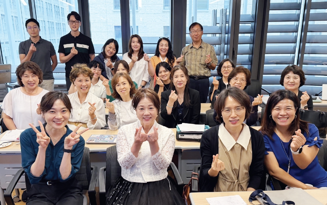 뉴욕한국교육원은 지난 27일 뉴욕한국문화원에서 한국어반 교사를 대상으로 교사들의 전문성 신장을 위한 연수를 실시했다.  [뉴욕한국교육원]