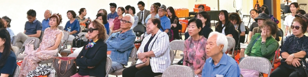 건강검진과 진료가 한국 방문의 주요 목적으로 떠오르면서 한국 의료에 대한 한인들의 관심도 커지고 있다. 지난해 미주중앙일보가 부에나파크와 LA에서 연 의료 서밋에는 250여 명이 참석했다. 사진은 LA 행사 참가자들.  [중앙포토]