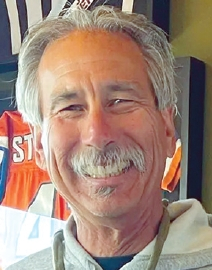 유명 한인 풋볼코치 피살, 지역 사회 추모 물결