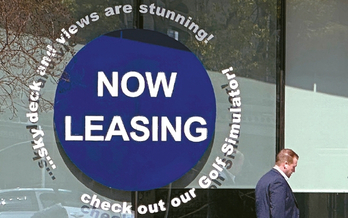 LA서 독신 생활을 할 경우 연간 1만5888달러의 비용이 추가되는 것으로 나타났다. LA 윌셔 지역 아파트 임대 안내. 박낙희 기자