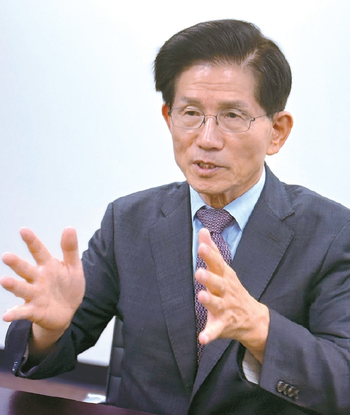 트럼프 대중 견제는 기회…한국은 엉뚱한 길